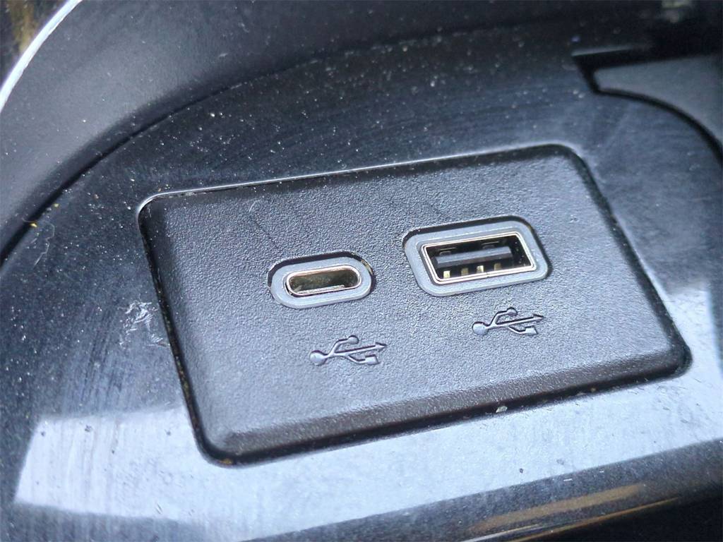 Thumbnail: 2023 Cadillac Escalade - 36