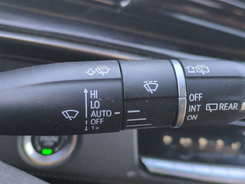 Thumbnail: 2023 Cadillac Escalade - 32