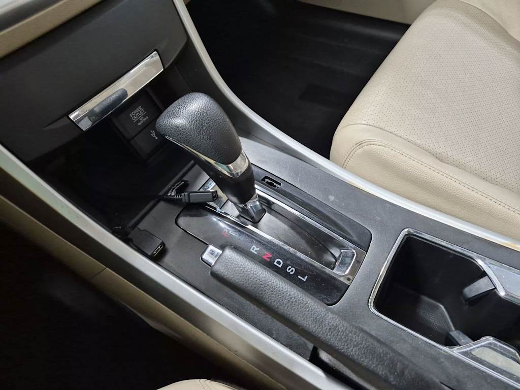 Thumbnail: 2015 Honda Accord - 16