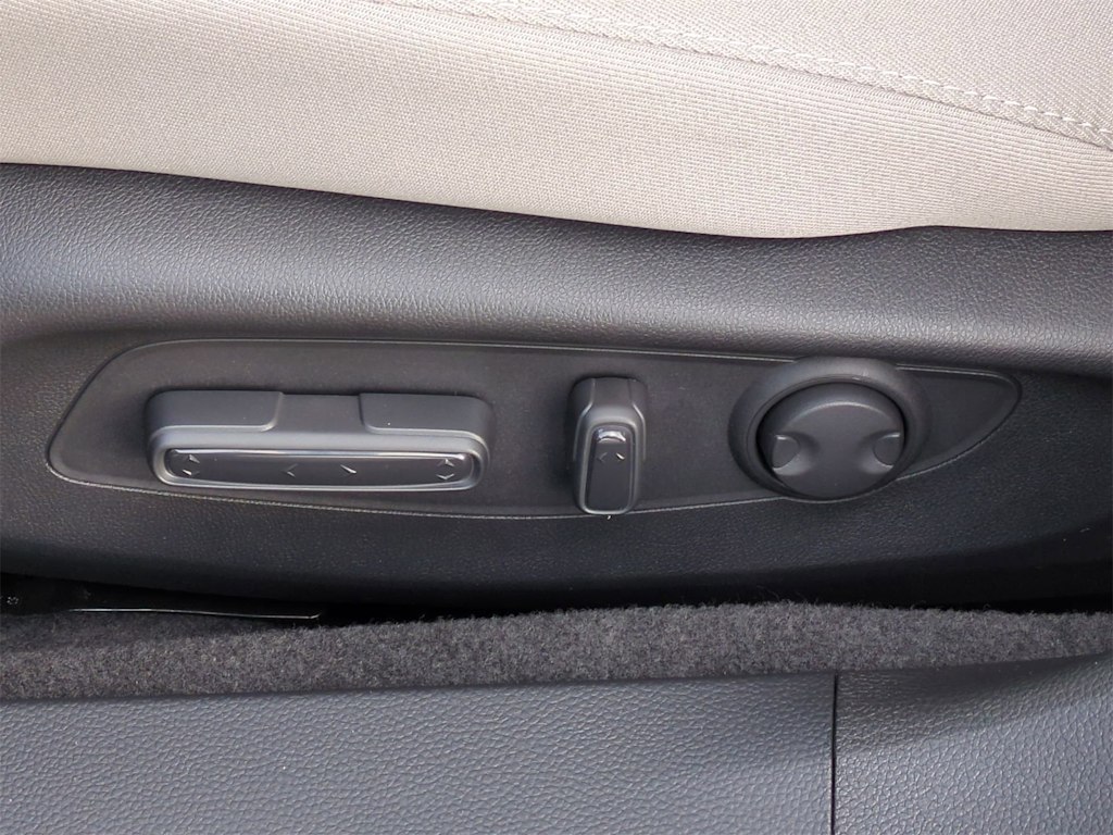 Thumbnail: 2025 Honda Accord - 33