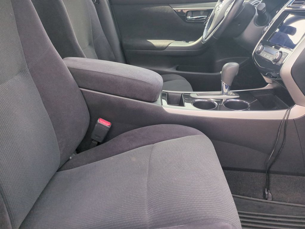 Thumbnail: 2013 Nissan Altima - 10