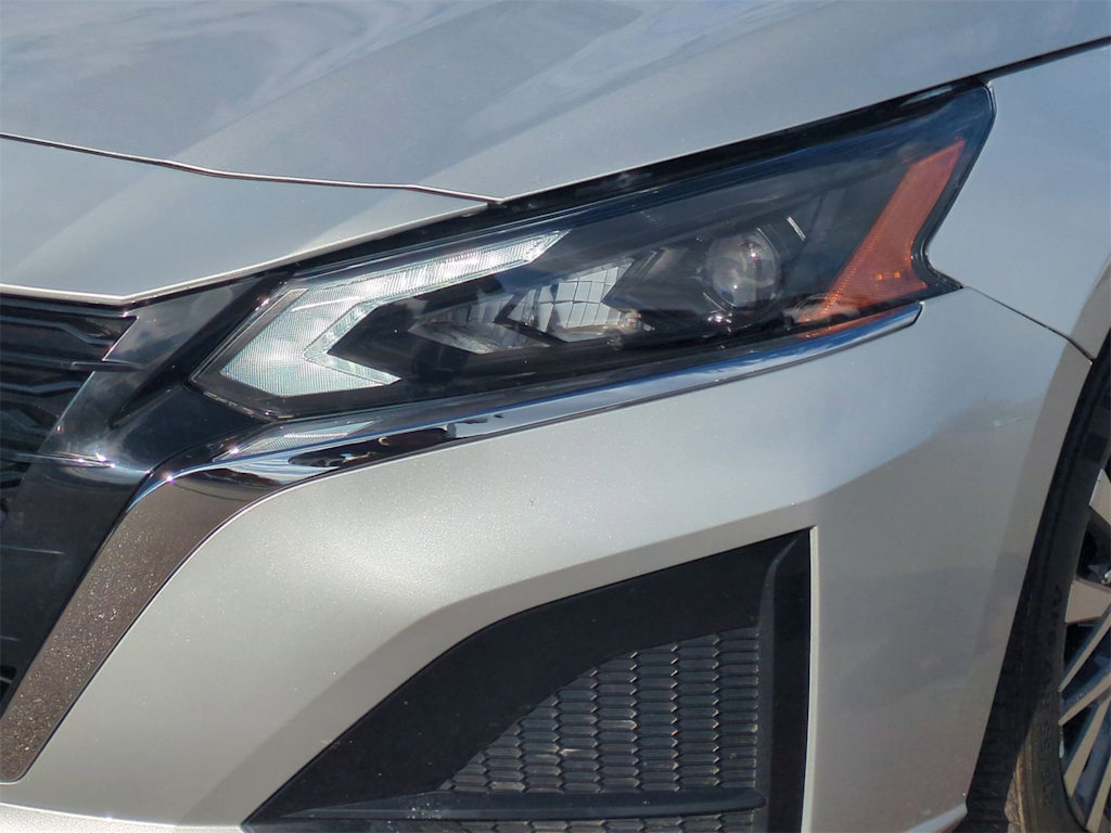 Thumbnail: 2024 Nissan Altima - 24