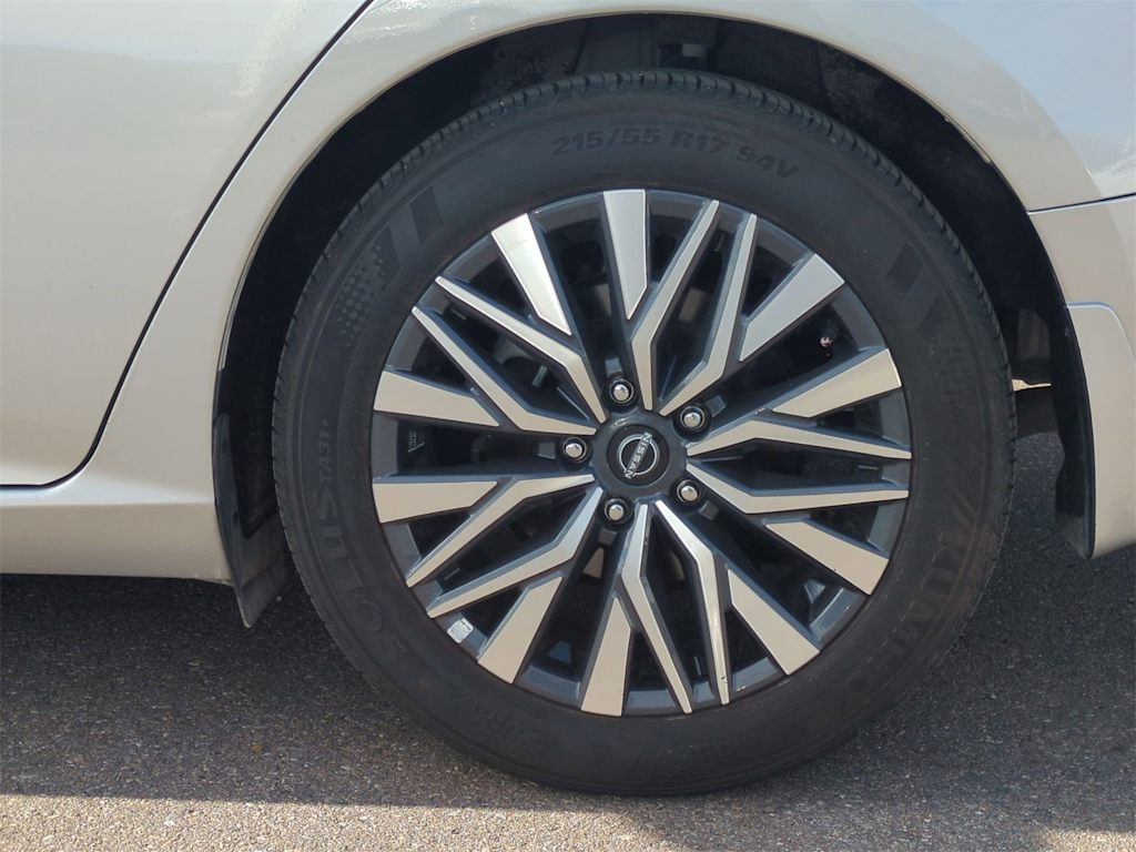 Thumbnail: 2024 Nissan Altima - 8