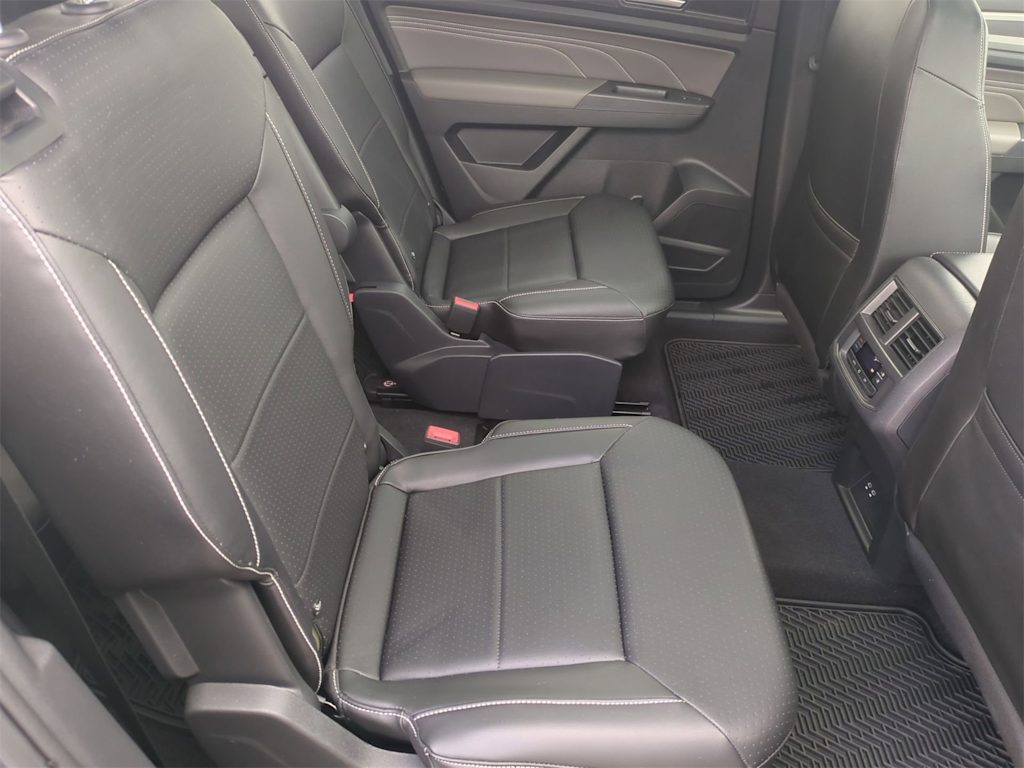 Thumbnail: 2021 Volkswagen Atlas - 28