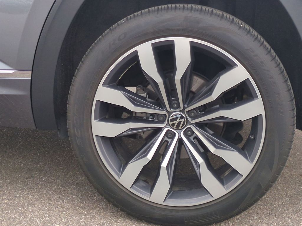 Thumbnail: 2021 Volkswagen Atlas - 8