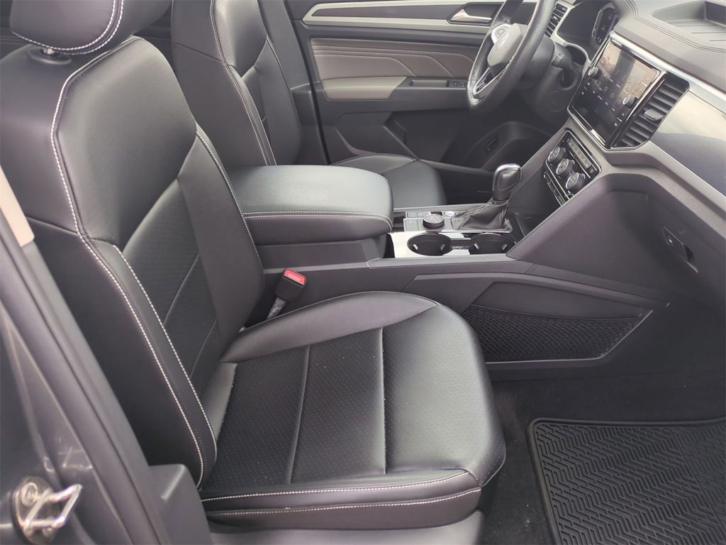 Thumbnail: 2021 Volkswagen Atlas - 10