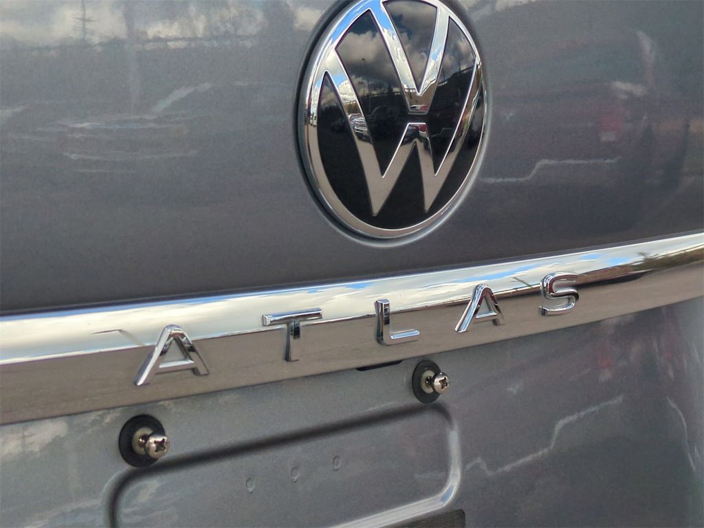 Thumbnail: 2021 Volkswagen Atlas - 24