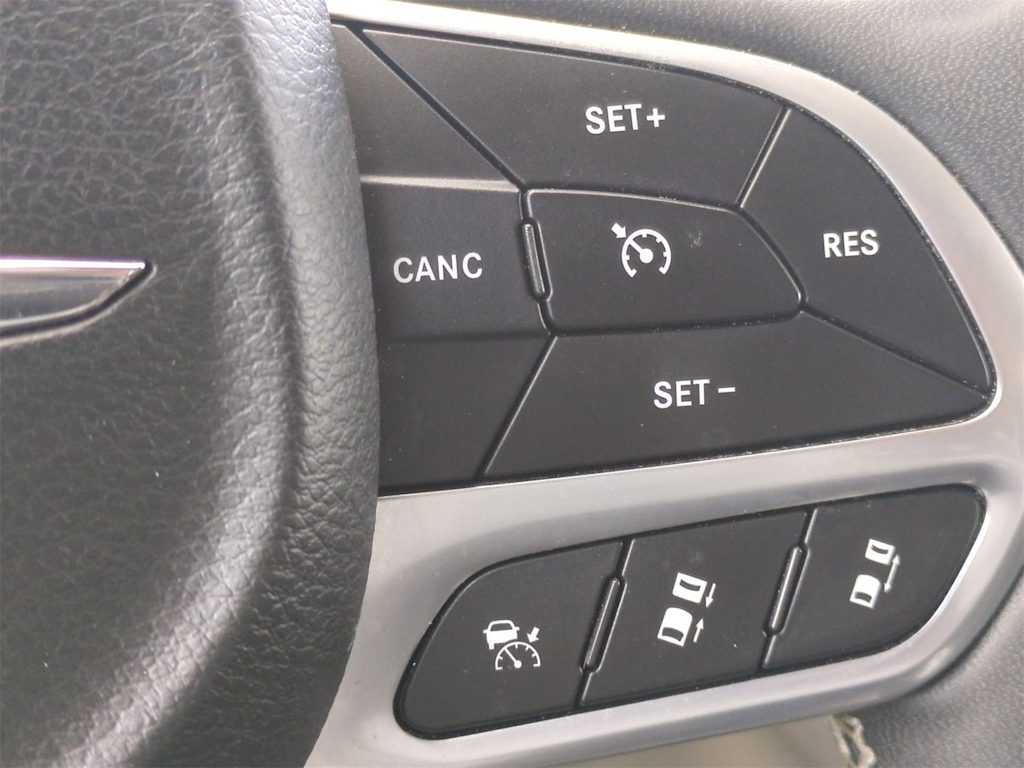 Thumbnail: 2024 Chrysler Pacifica - 28