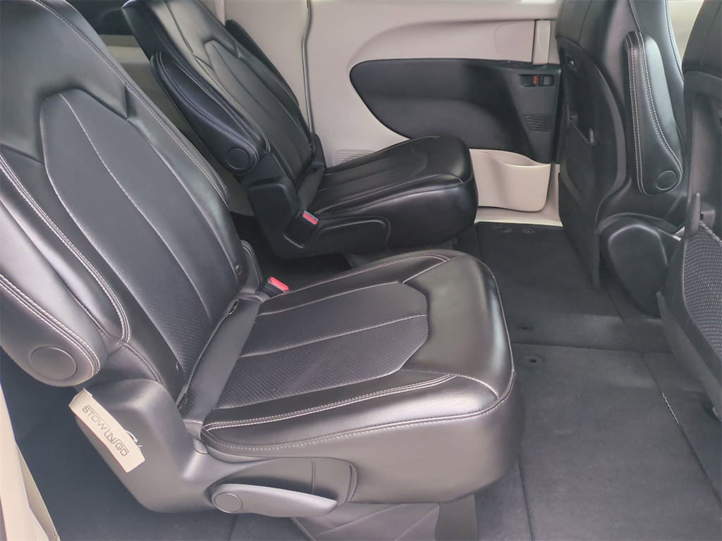 Thumbnail: 2024 Chrysler Pacifica - 26