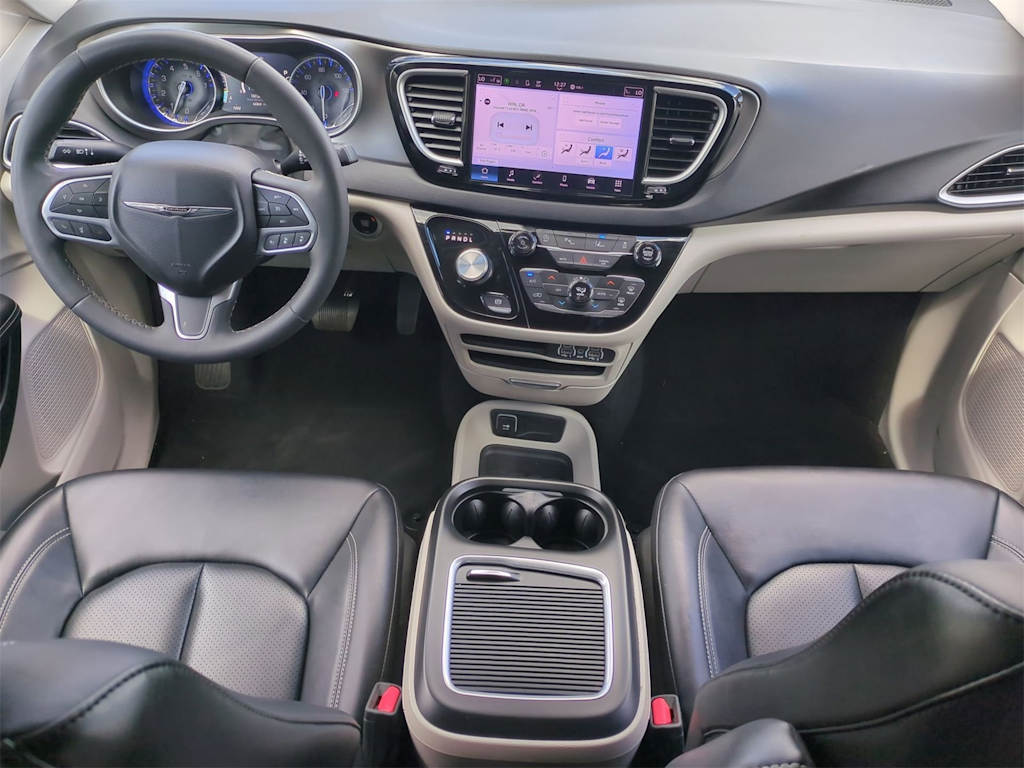 Thumbnail: 2024 Chrysler Pacifica - 9