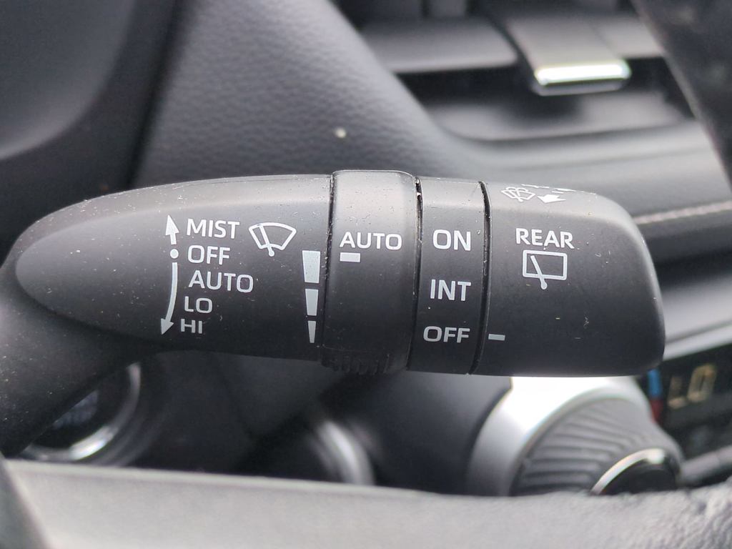 Thumbnail: 2021 Toyota RAV4 - 32