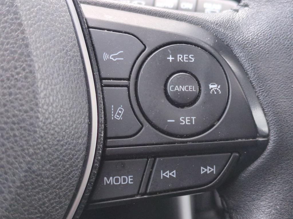 Thumbnail: 2021 Toyota RAV4 - 31