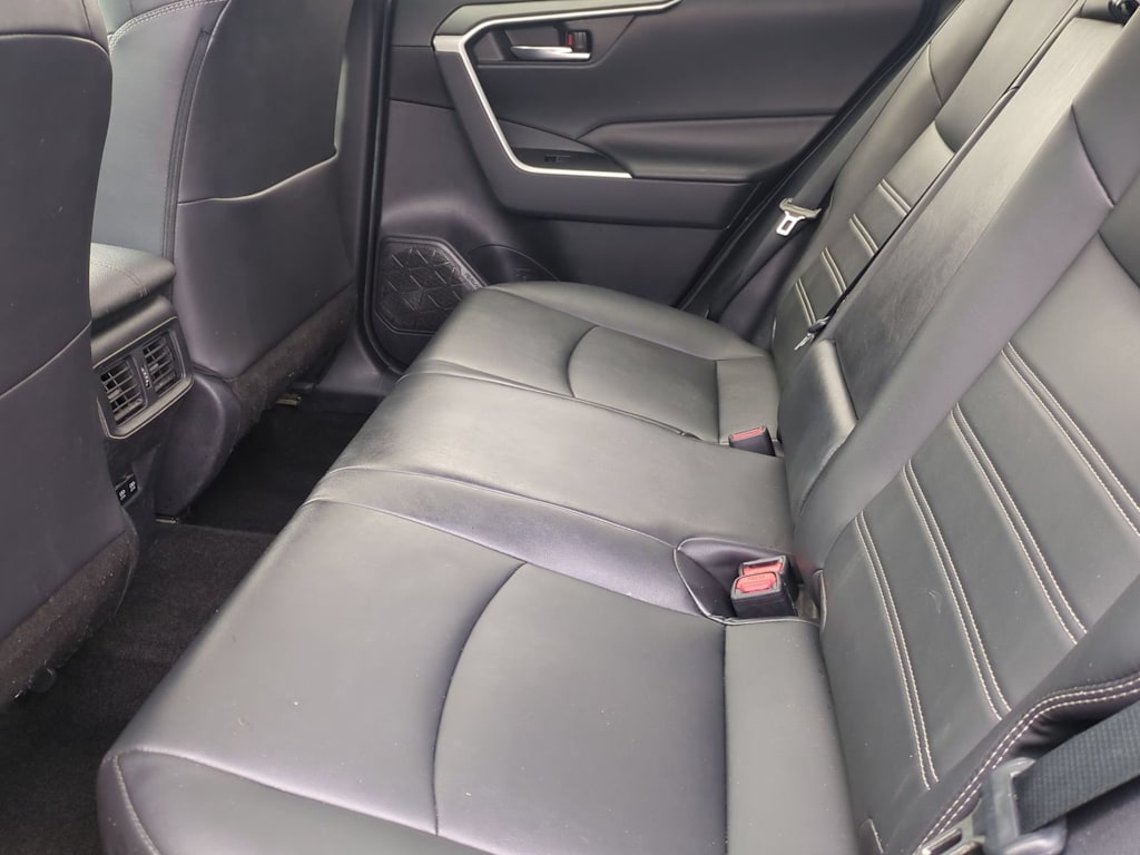 Thumbnail: 2021 Toyota RAV4 - 12
