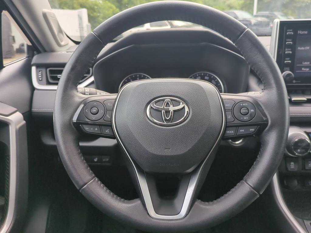 Thumbnail: 2021 Toyota RAV4 - 13