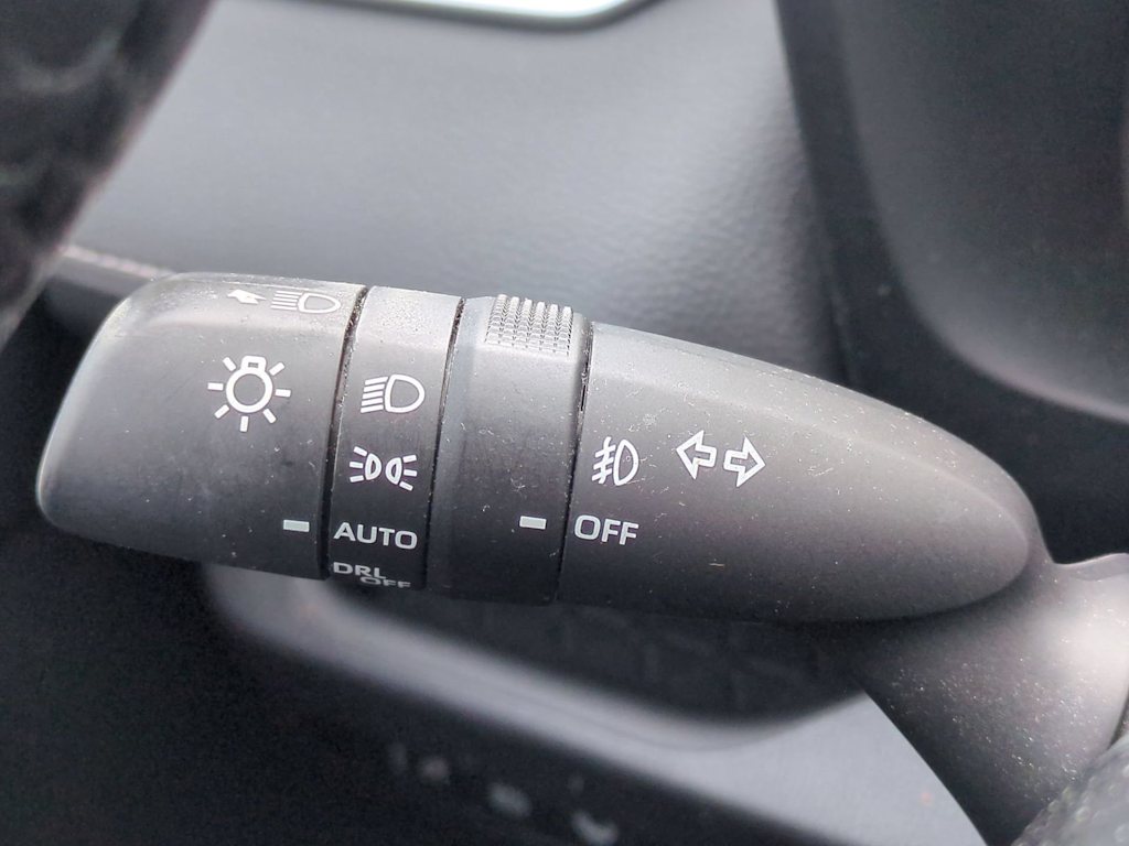 Thumbnail: 2021 Toyota RAV4 - 15