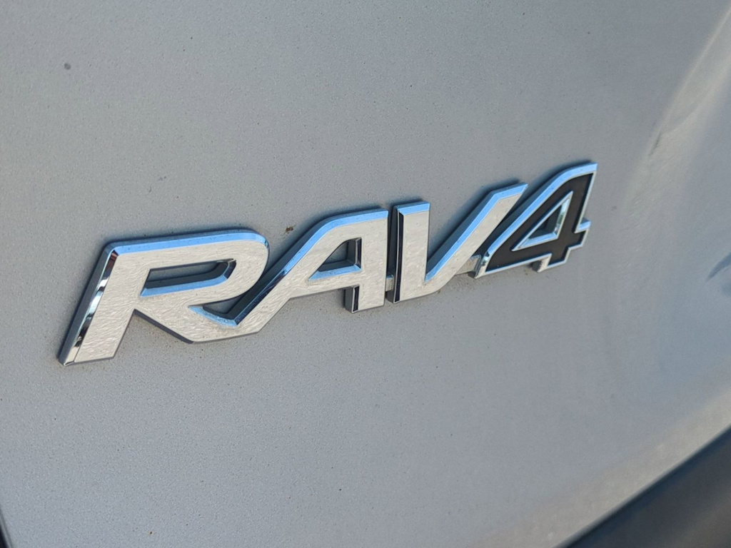 Thumbnail: 2019 Toyota RAV4 - 25