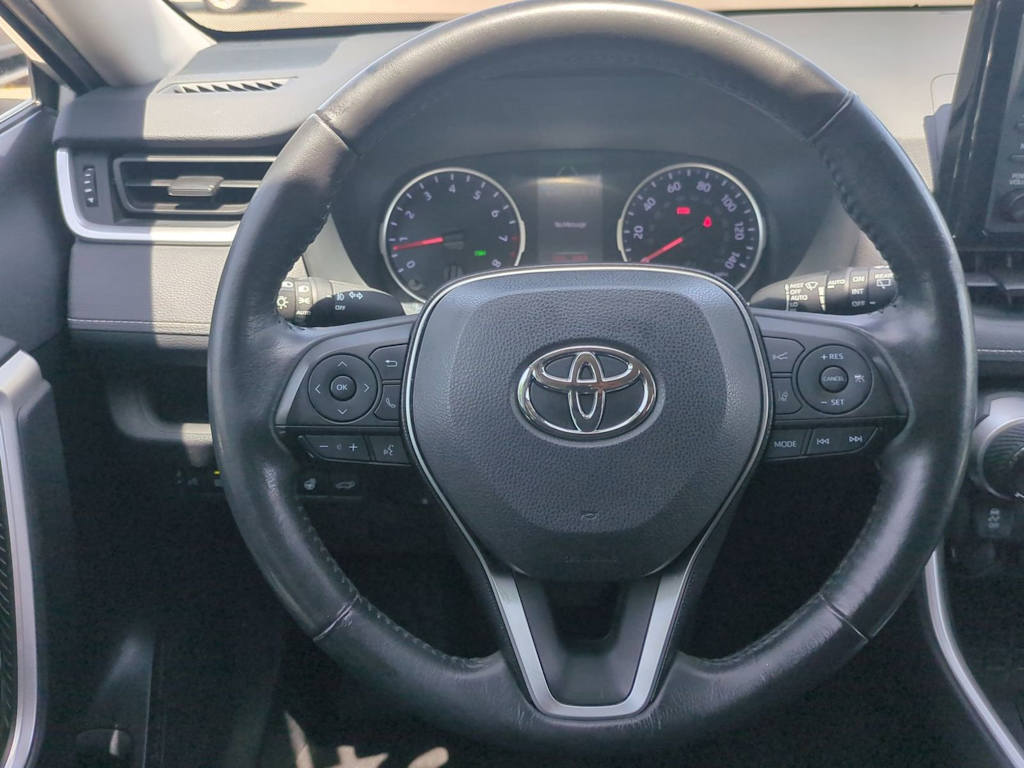 Thumbnail: 2019 Toyota RAV4 - 13
