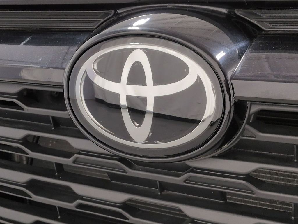 Thumbnail: 2025 Toyota RAV4 - 7