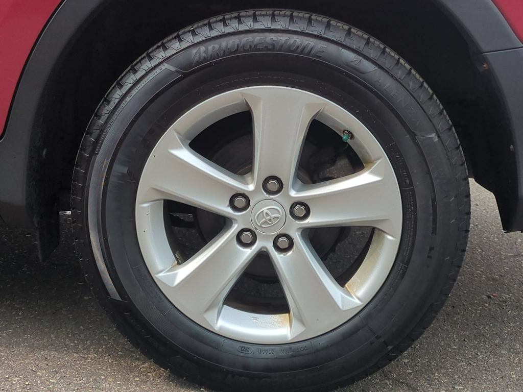 Thumbnail: 2013 Toyota RAV4 - 8