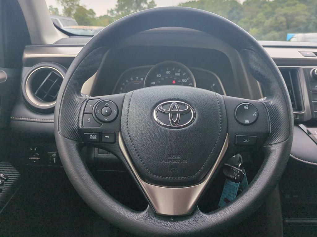 Thumbnail: 2013 Toyota RAV4 - 12