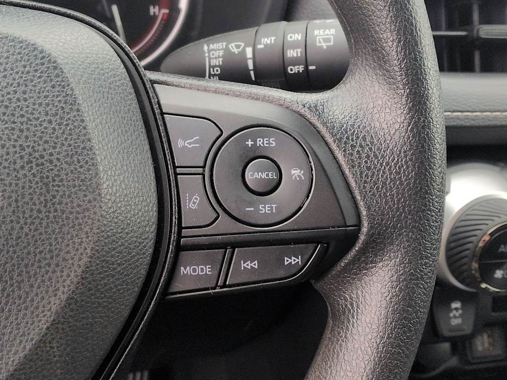 Thumbnail: 2025 Toyota RAV4 - 30