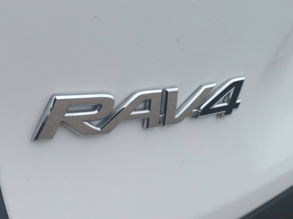 Thumbnail: 2025 Toyota RAV4 - 25