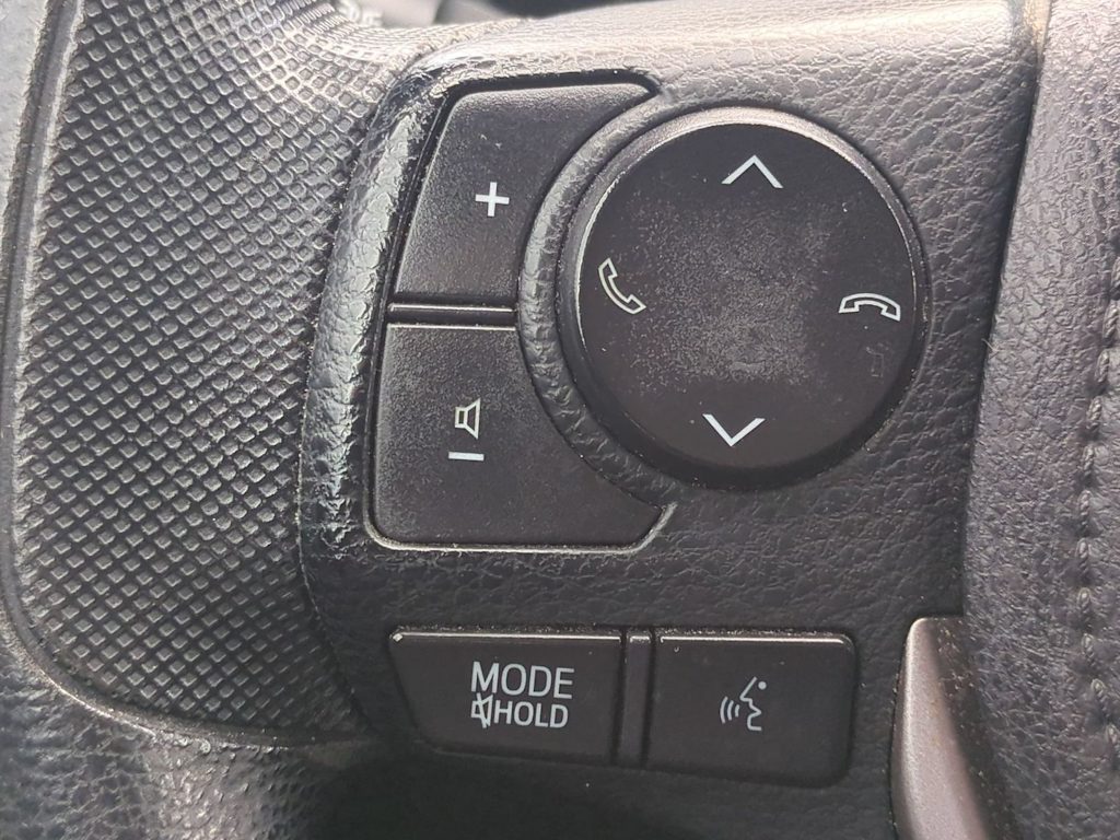 Thumbnail: 2017 Toyota RAV4 - 29