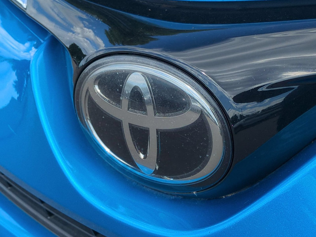 Thumbnail: 2017 Toyota RAV4 - 7
