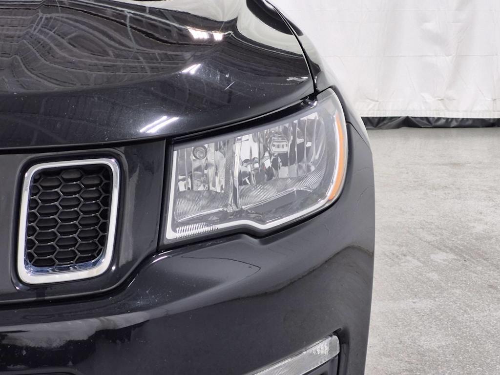 Thumbnail: 2018 Jeep Compass - 24