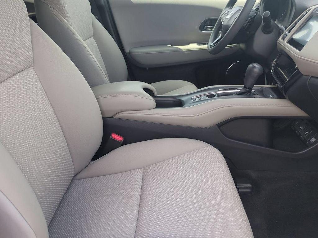 Thumbnail: 2016 Honda HR-V - 30