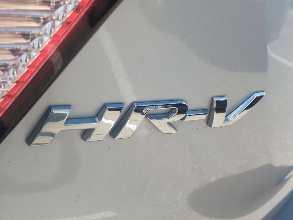 Thumbnail: 2016 Honda HR-V - 25