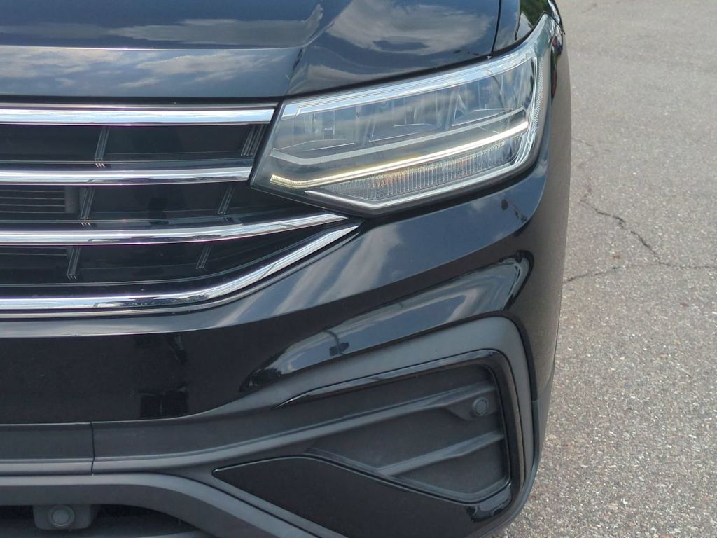 Thumbnail: 2023 Volkswagen Tiguan - 22