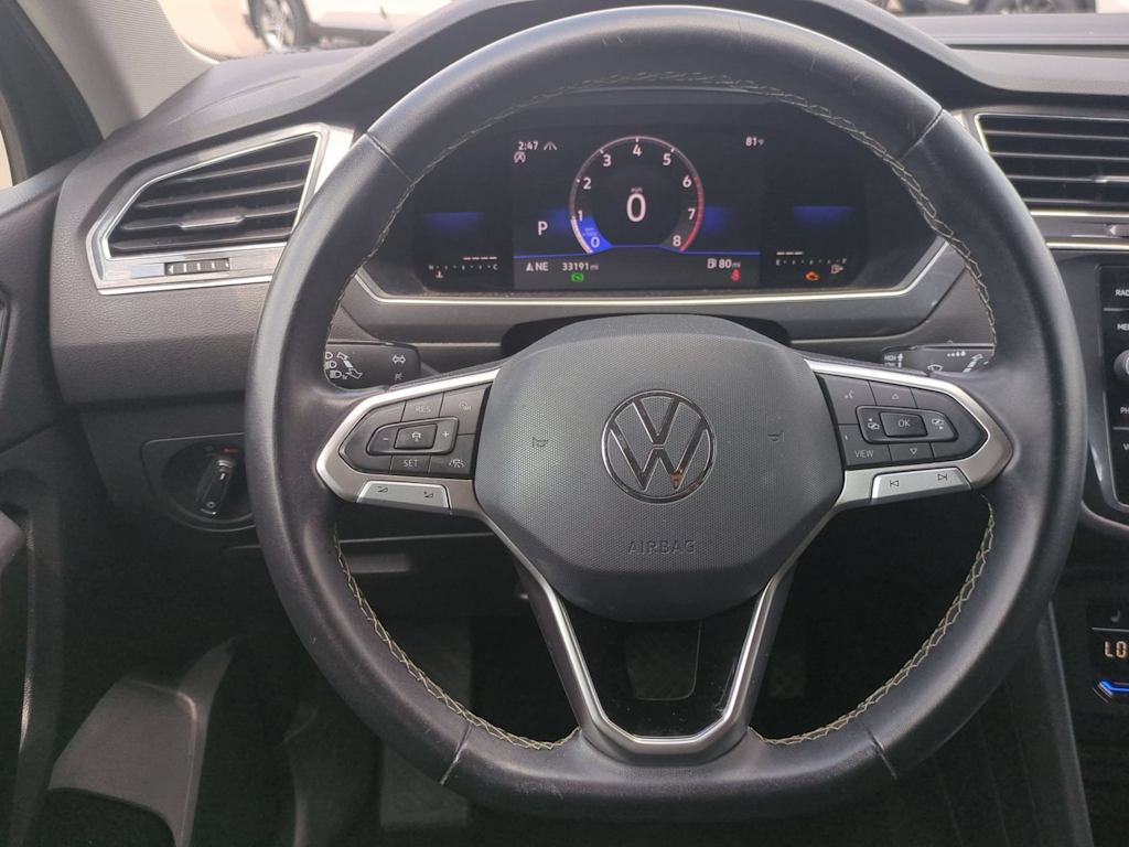 Thumbnail: 2023 Volkswagen Tiguan - 13