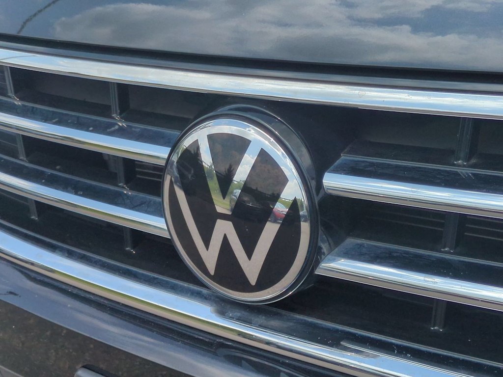 Thumbnail: 2023 Volkswagen Tiguan - 7