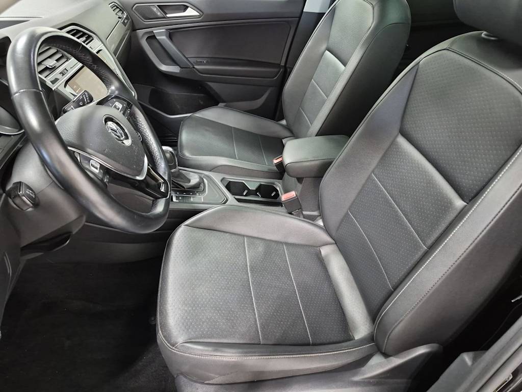 Thumbnail: 2019 Volkswagen Tiguan - 10