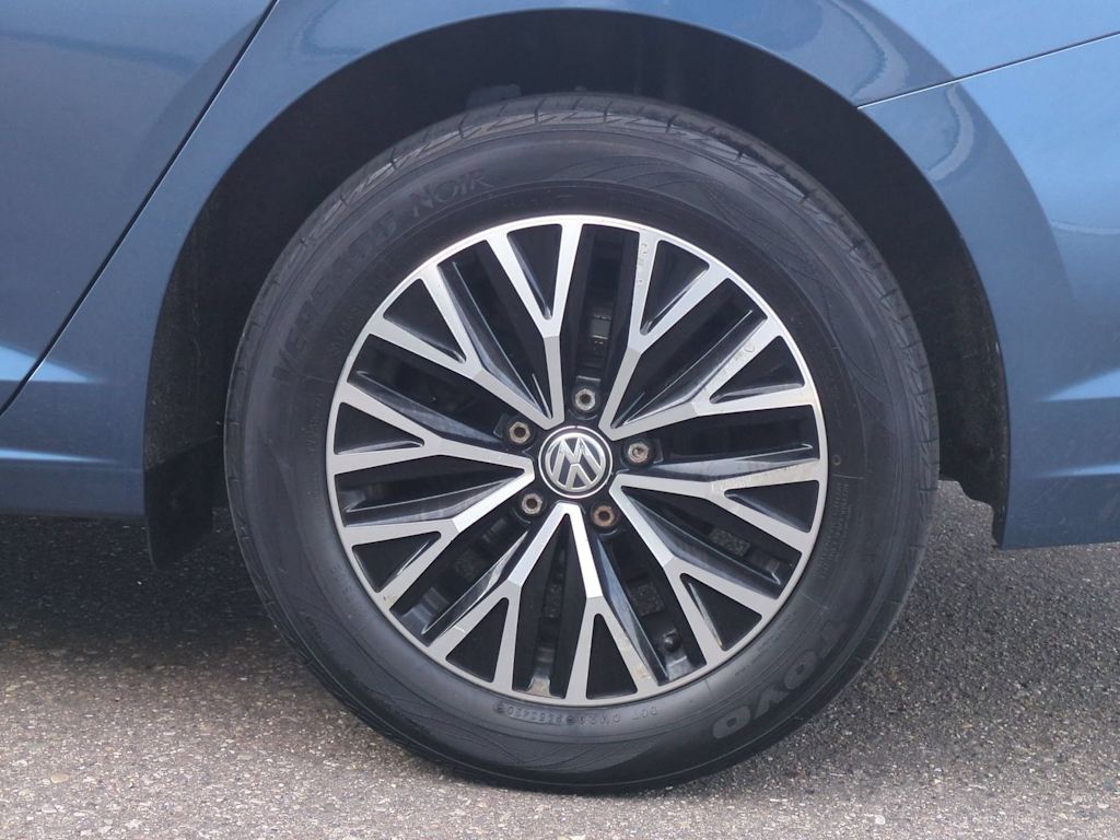 Thumbnail: 2019 Volkswagen Jetta - 8