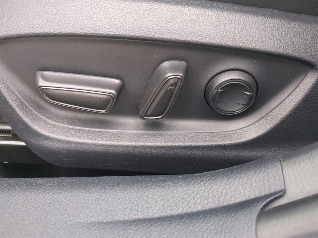 Thumbnail: 2023 Toyota Camry - 26