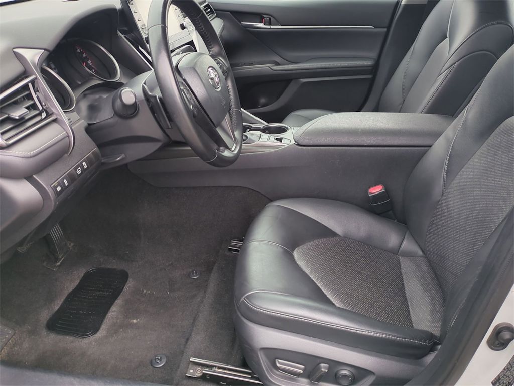 Thumbnail: 2023 Toyota Camry - 9