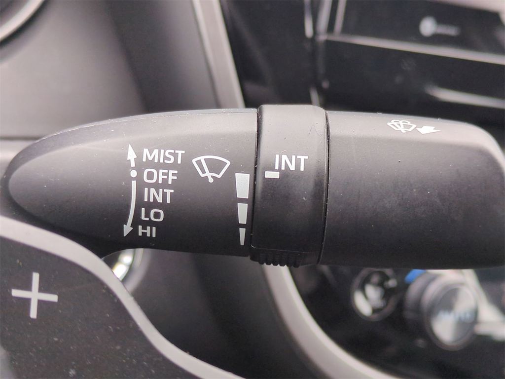 Thumbnail: 2023 Toyota Camry - 31