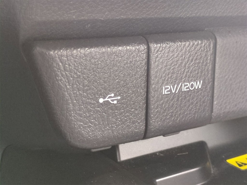 Thumbnail: 2023 Toyota Camry - 19