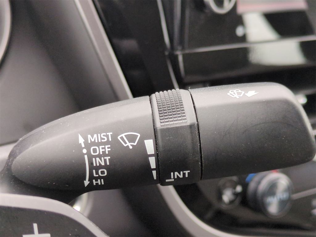 Thumbnail: 2023 Toyota Camry - 31