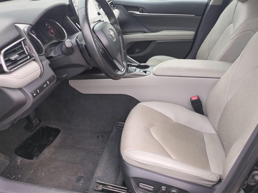 Thumbnail: 2023 Toyota Camry - 10