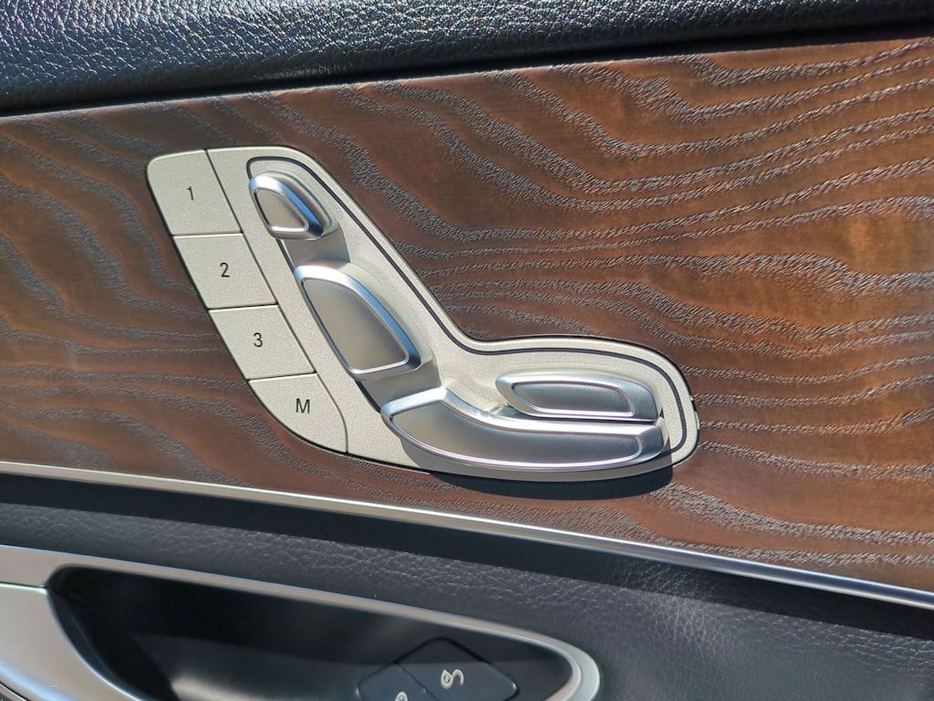 Thumbnail: 2019 Mercedes-Benz C-Class - 24
