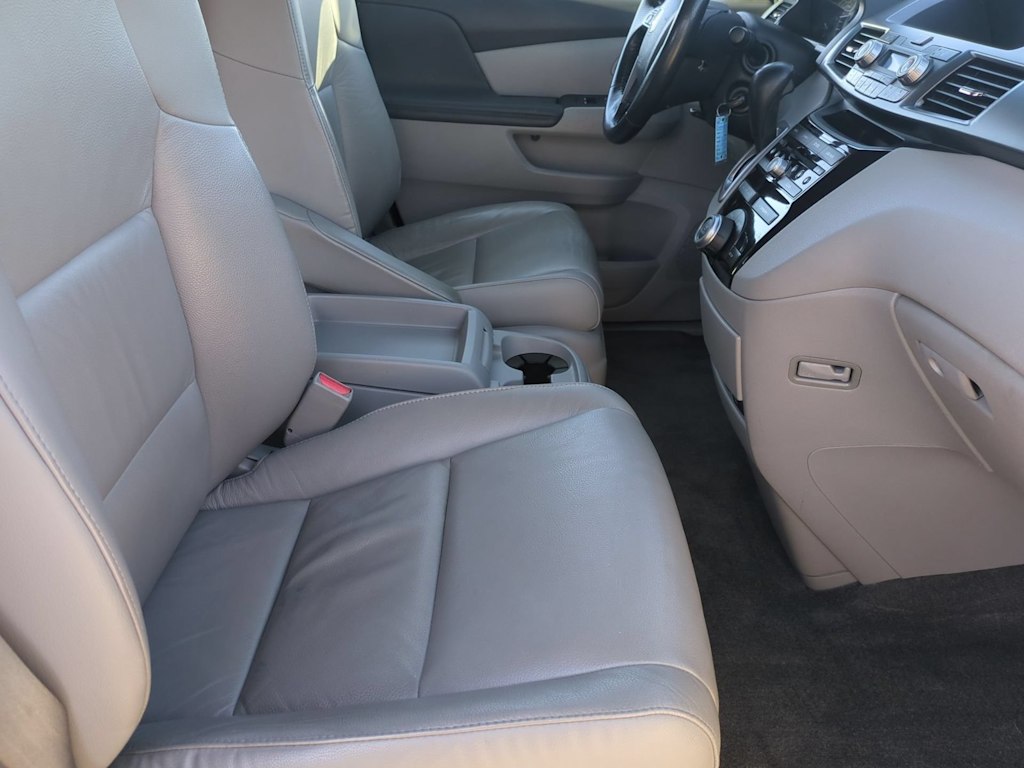 Thumbnail: 2012 Honda Odyssey - 28