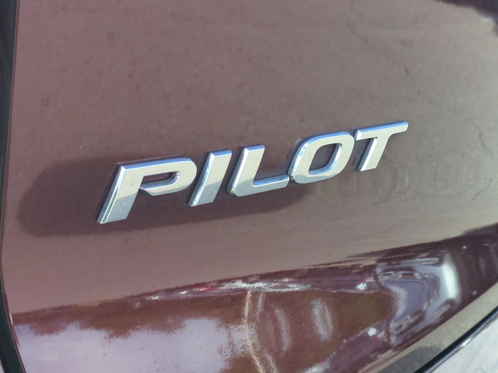 Thumbnail: 2016 Honda Pilot - 24