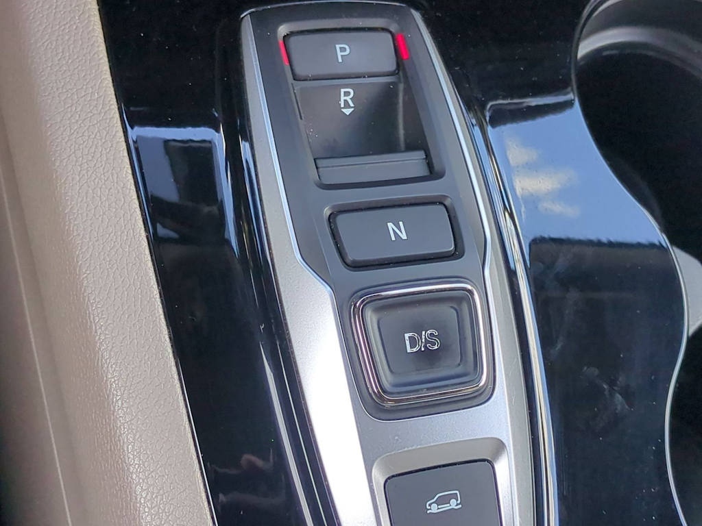 Thumbnail: 2016 Honda Pilot - 15