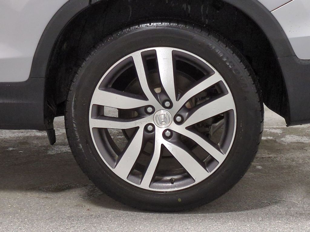 Thumbnail: 2018 Honda Pilot - 8