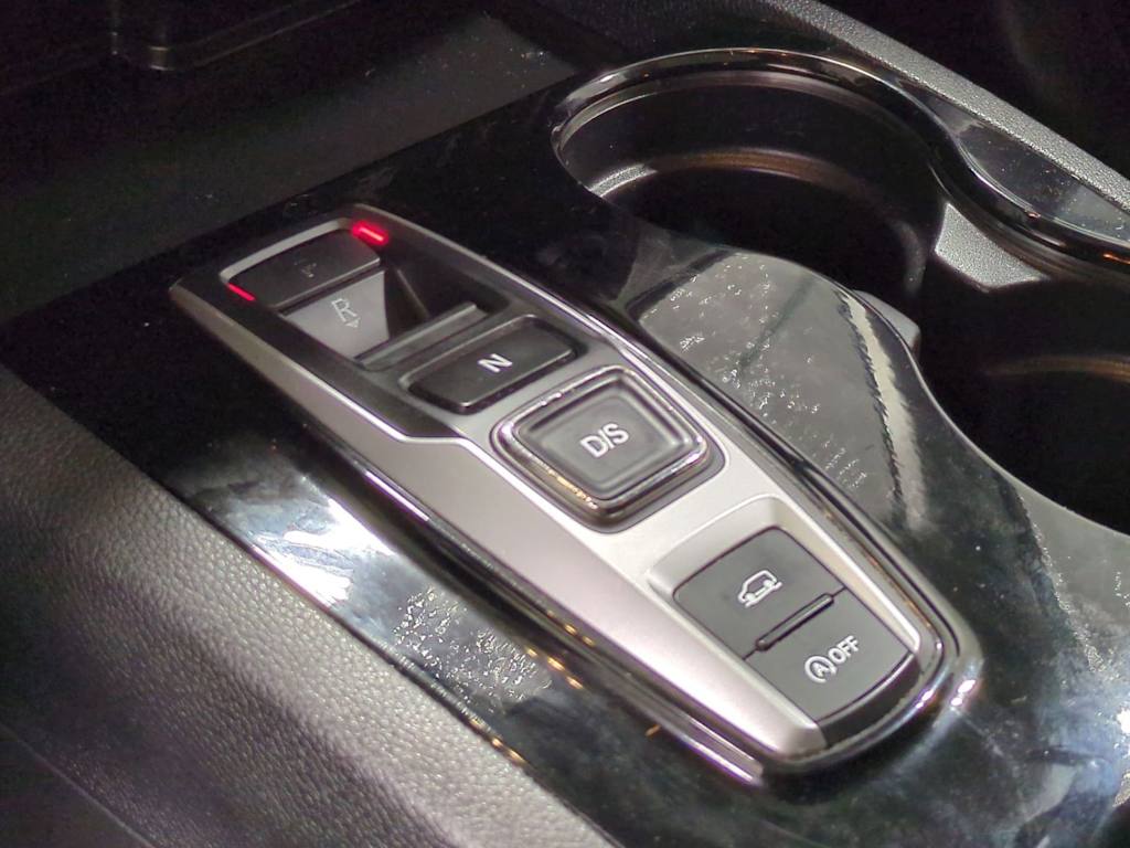 Thumbnail: 2018 Honda Pilot - 16
