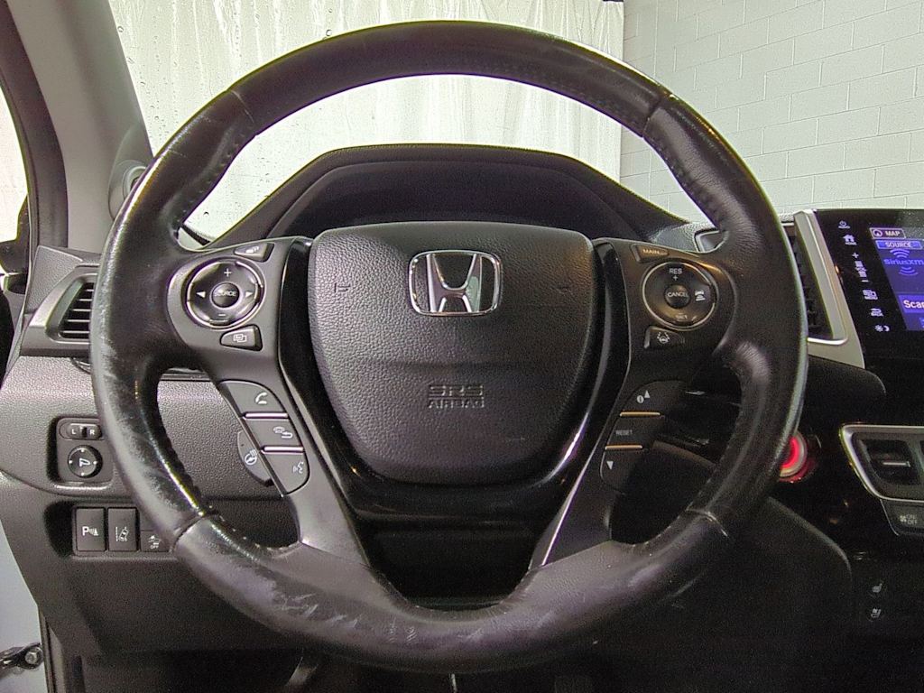 Thumbnail: 2018 Honda Pilot - 14