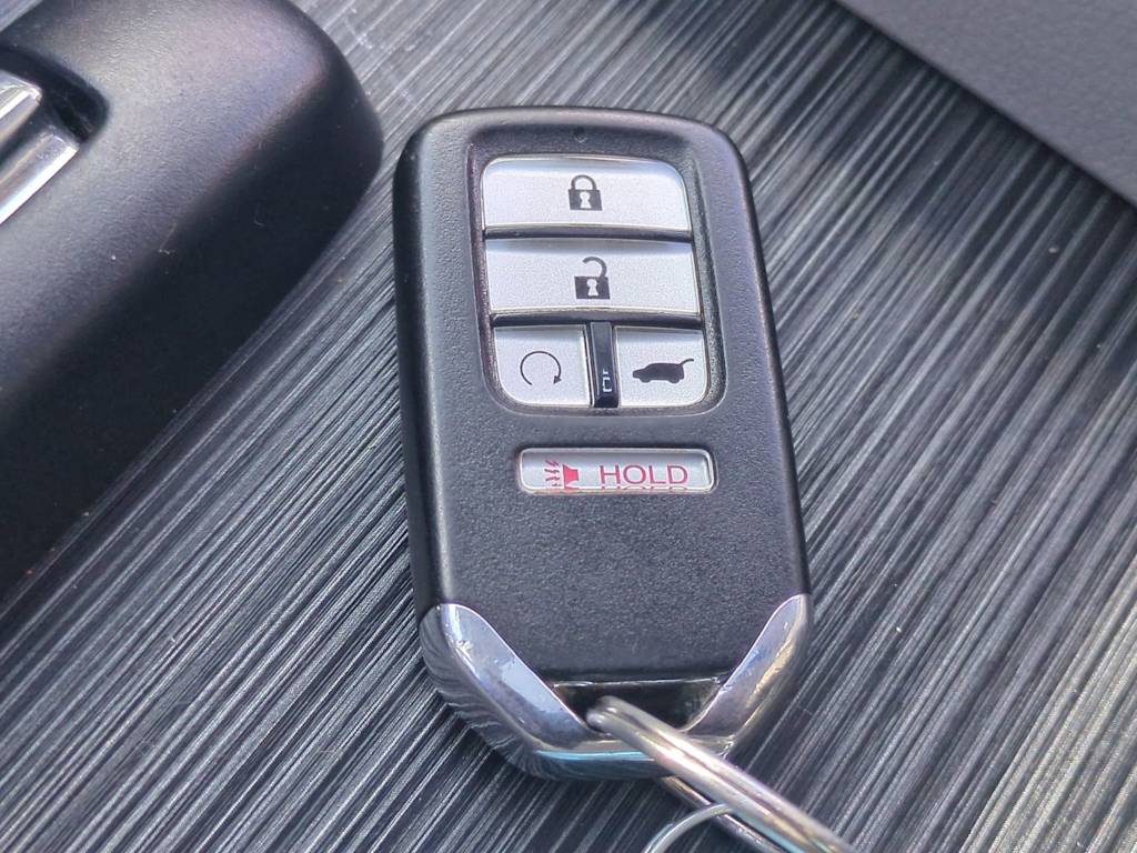 Thumbnail: 2019 Honda Pilot - 18